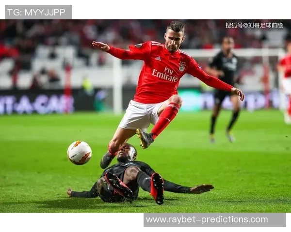 德甲精彩对决本菲卡大胜尤文图斯帽子戏法引爆全场热情