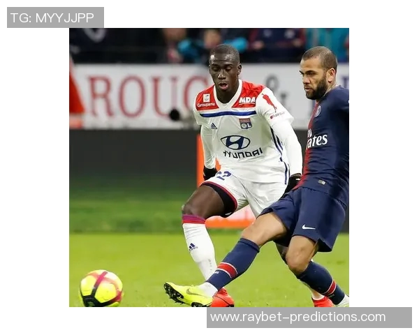 德甲精彩对决里昂3-0战胜巴黎圣日耳曼乌龙球成比赛转折点