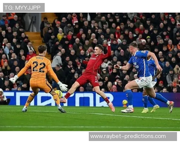 中超精彩对决尤文图斯狂胜切尔西乌龙球引发全场热潮与十大进球回顾 中超精彩对决尤文图斯狂胜切尔西乌龙球引发全场热潮与十大进球回顾