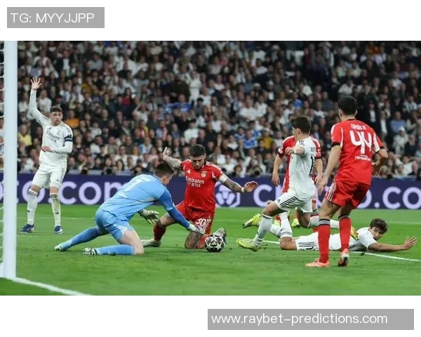 国米友谊赛逆转本菲卡乌龙球成全场焦点引发转会热议