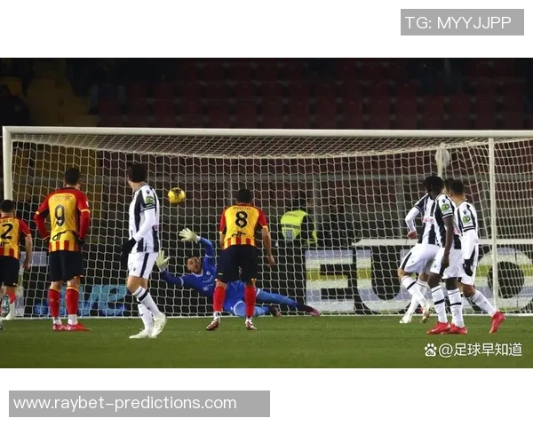 欧联杯惊心动魄拜仁绝杀皇马争议判罚引发全场热议