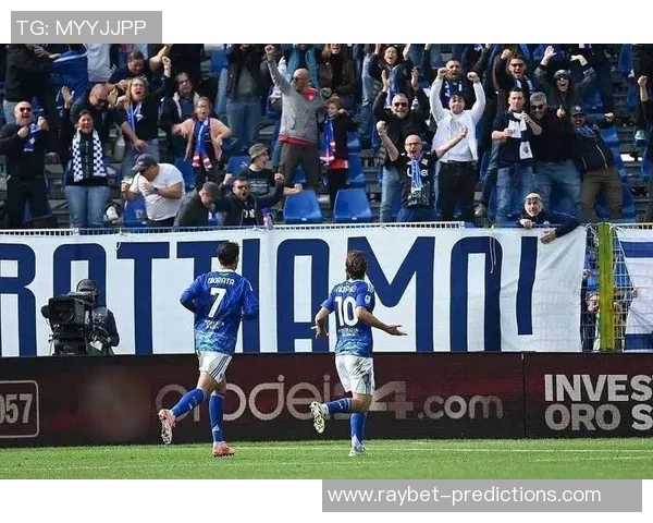 英超焦点战：皇马逆转热刺争议判罚引发全场热议