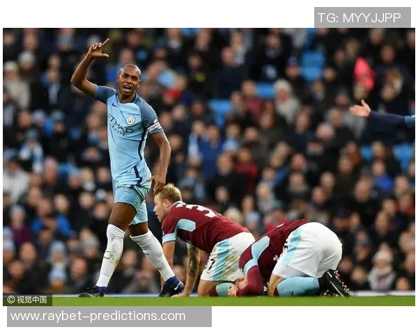 国王杯激战波尔图与曼城互交白卷红牌事件引发全场热议 国王杯激战波尔图与曼城互交白卷红牌事件引发全场热议