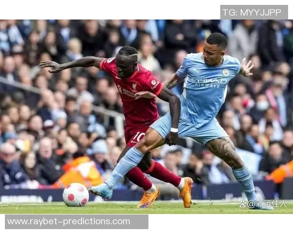 利物浦逆袭曼城2-1爆冷瞬间引发全场热烈欢呼精彩集锦回顾